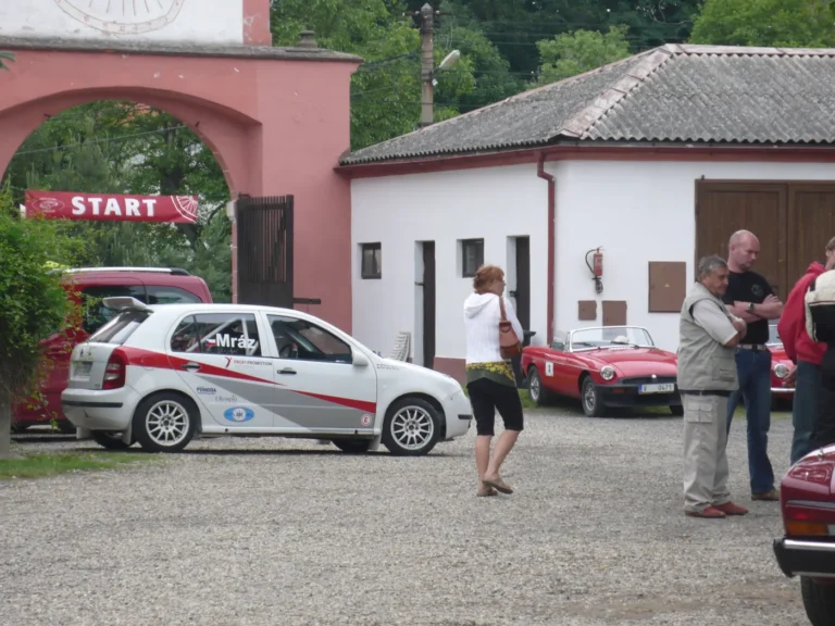 Veteránské rojení Lobeč – Škoda Fabia A5 (7)